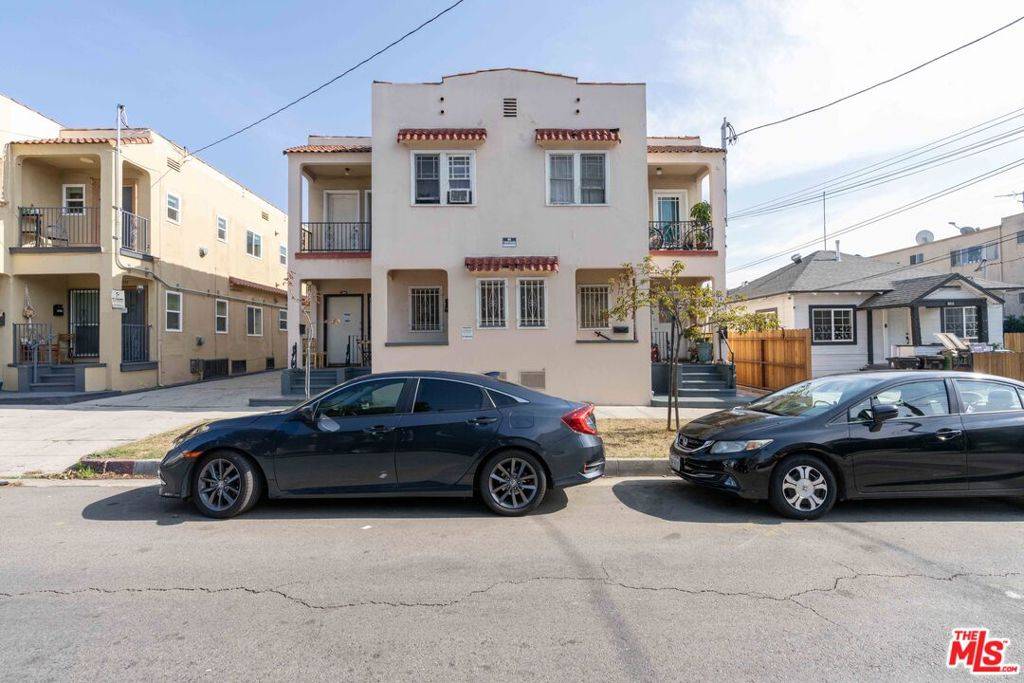 Los Angeles, CA 90029,1266 N Ardmore AVE
