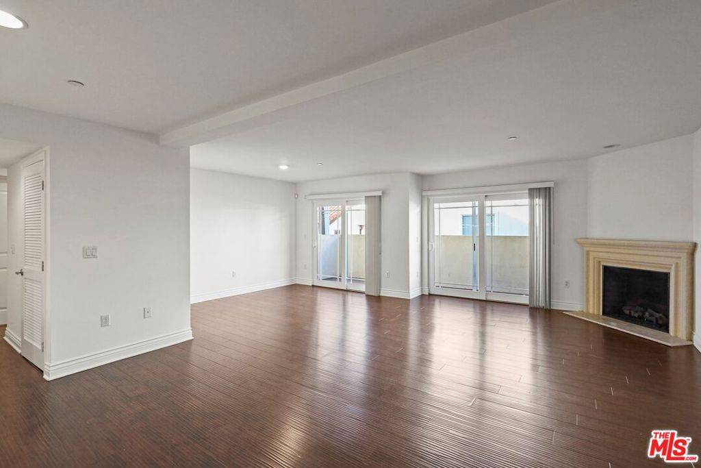 Los Angeles, CA 90025,1616 S Westgate AVE #104