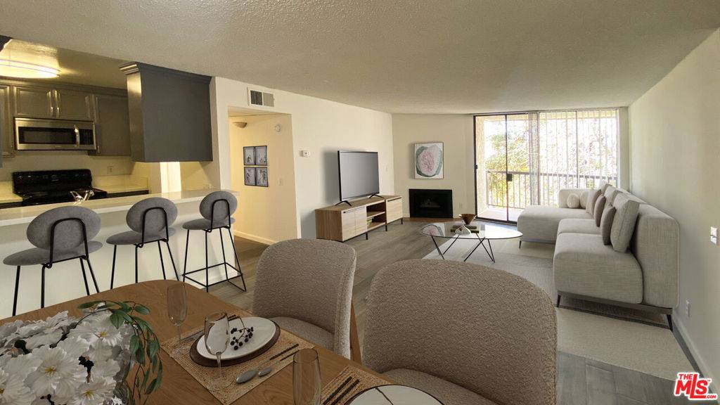 Los Angeles, CA 90049,11668 Kiowa AVE #312