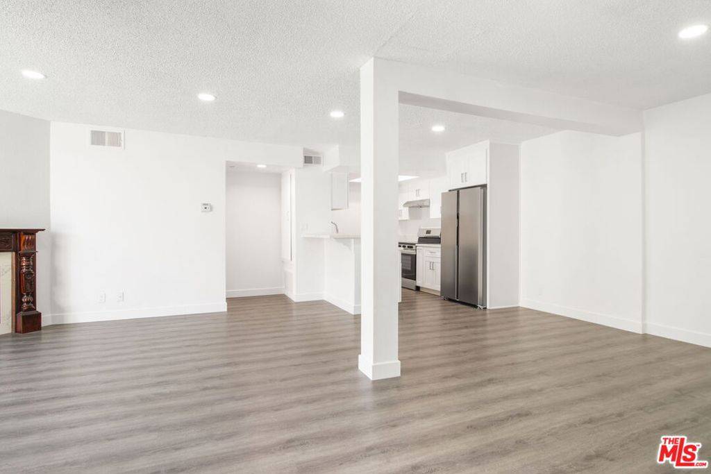 Los Angeles, CA 90035,9055 Alcott ST #108
