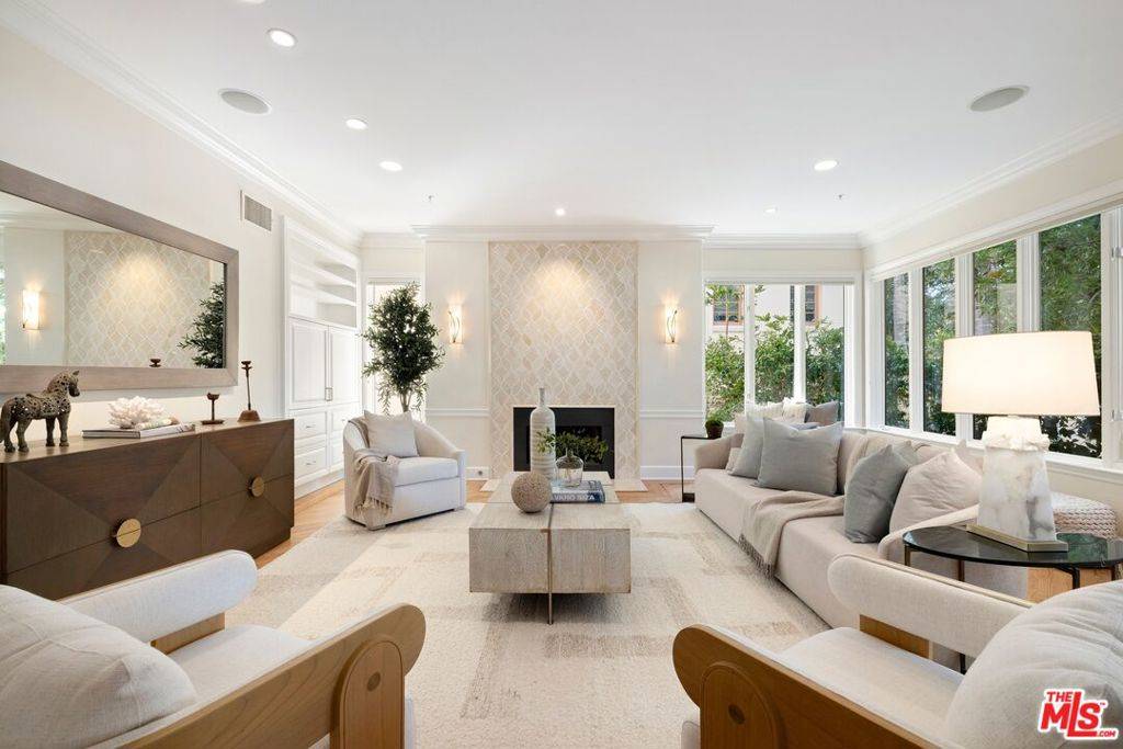 Santa Monica, CA 90402,603 Ocean AVE #1W