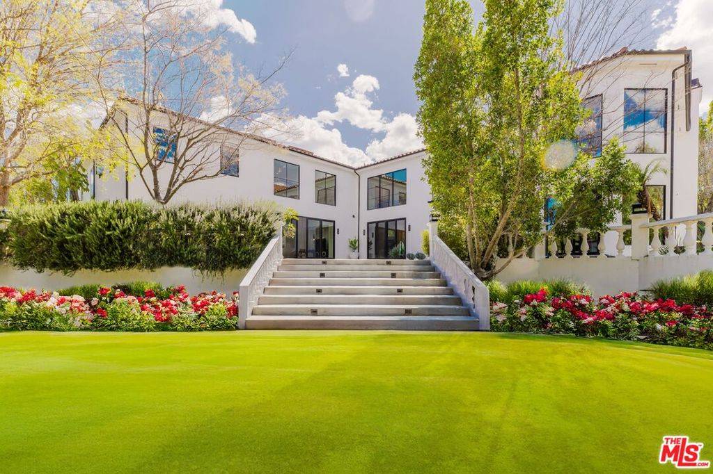 Calabasas, CA 91302,5192 Parkway Calabasas
