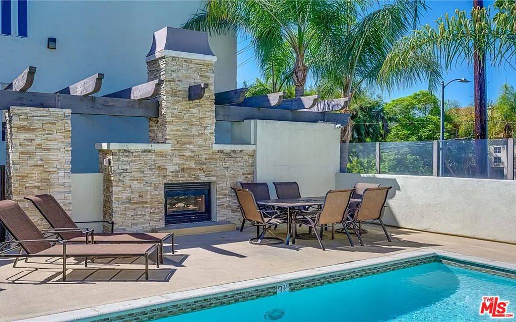Sherman Oaks, CA 91423,4702 Fulton AVE #107