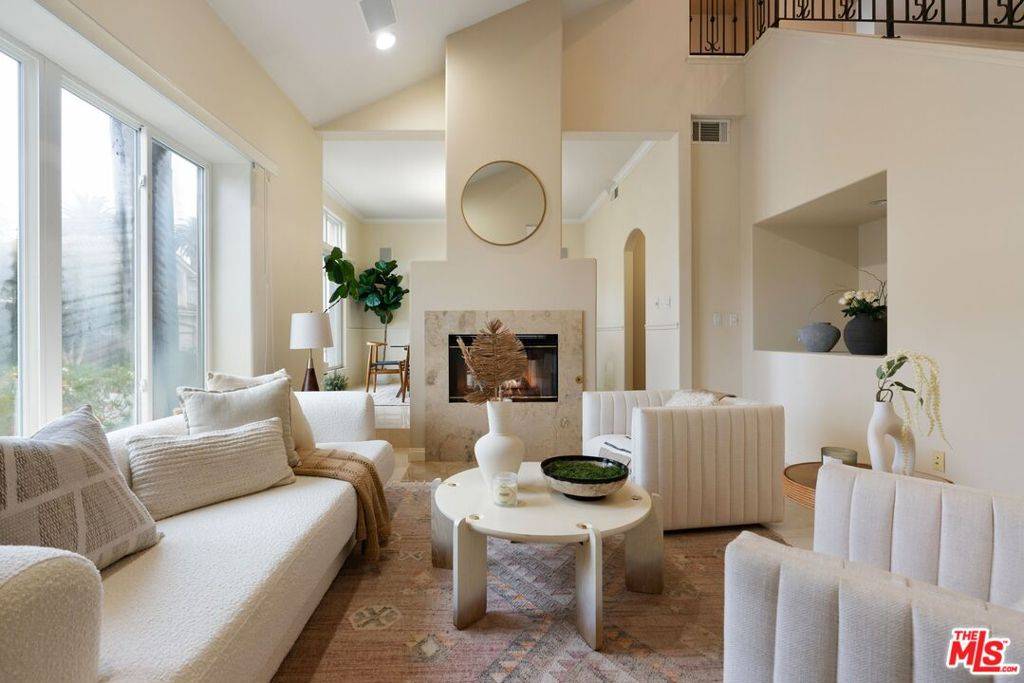 Los Angeles, CA 90066,11825 Rowles CT