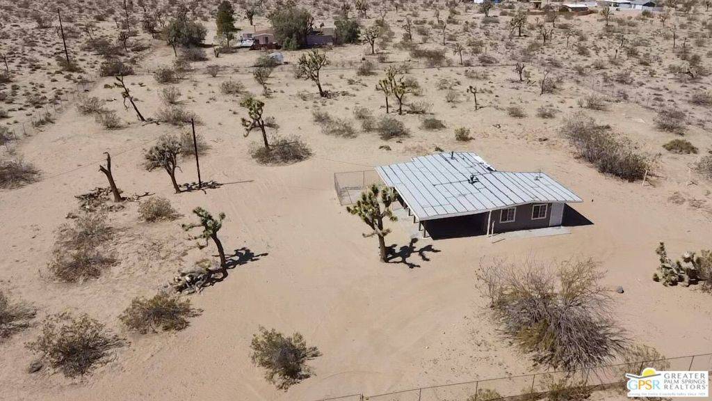 Landers, CA 92285,1160 Gibraltar RD