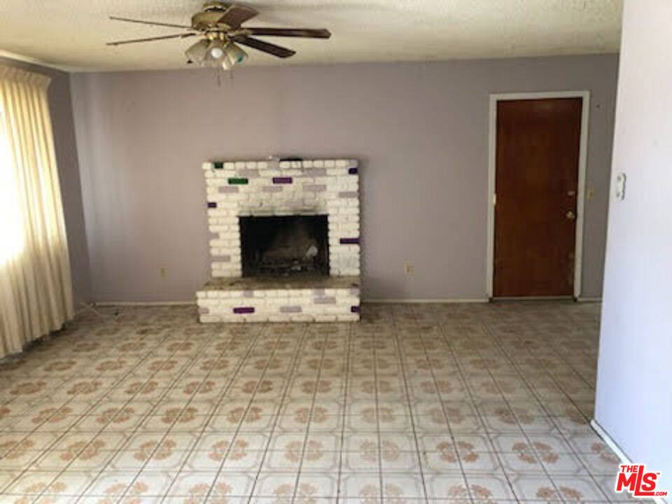 Palmdale, CA 93591,40226 177th ST