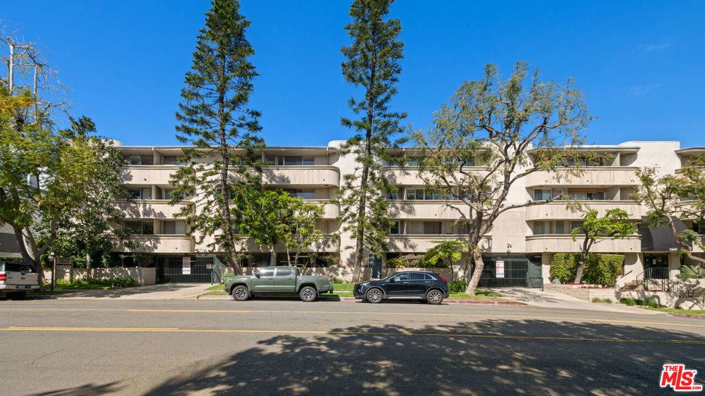 Los Angeles, CA 90049,11645 Montana AVE #324