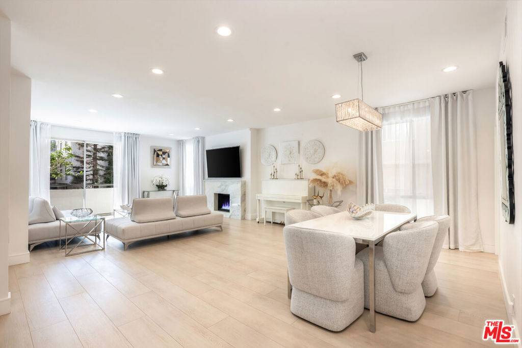 Los Angeles, CA 90049,1164 Wellesley AVE #101