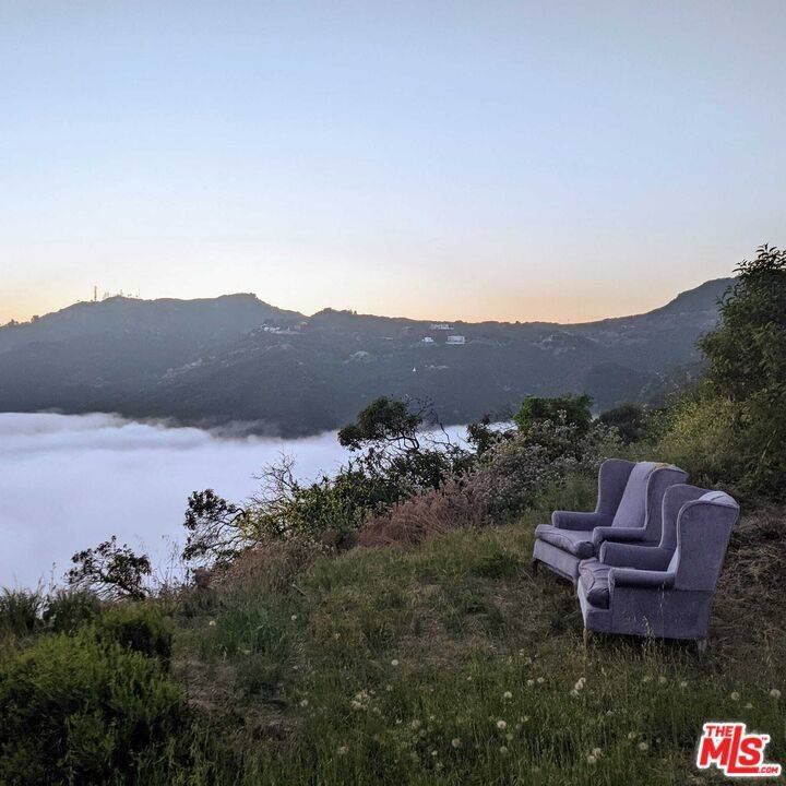 Topanga, CA 90265,2195 E Little Las Flores RD