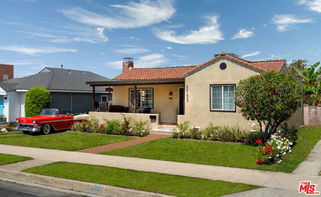 Los Angeles, CA 90016,2123 S Harcourt AVE