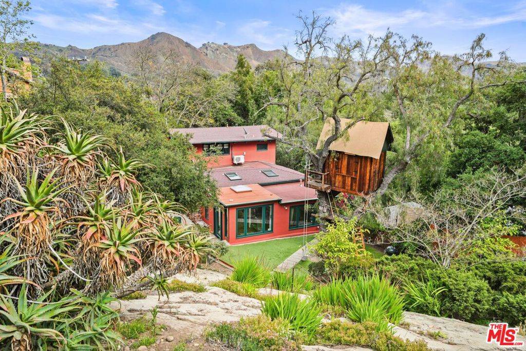 Topanga, CA 90290,809 Basin DR