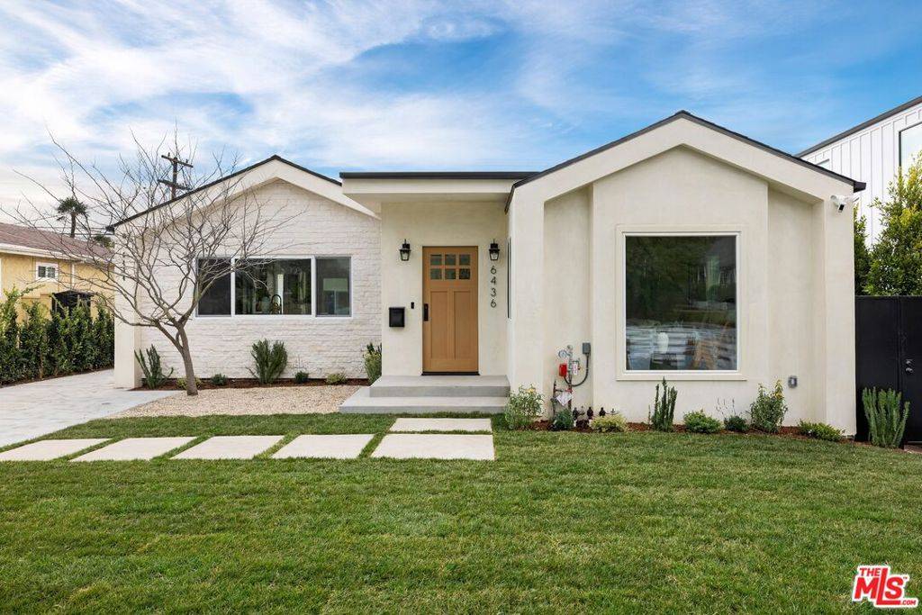 Los Angeles, CA 90045,6436 W 80th PL