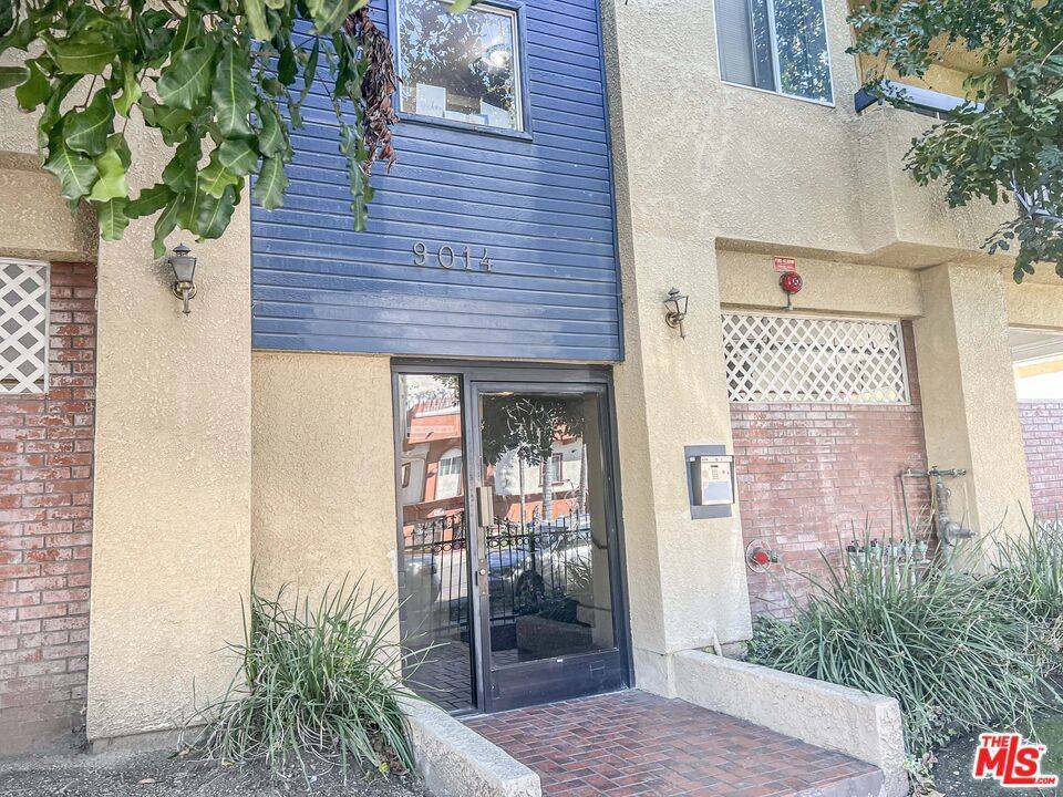 North Hills, CA 91343,9014 Burnet AVE #208
