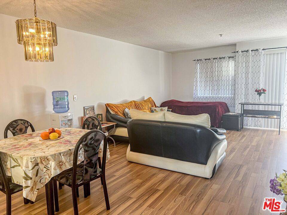 North Hills, CA 91343,9014 Burnet AVE #208