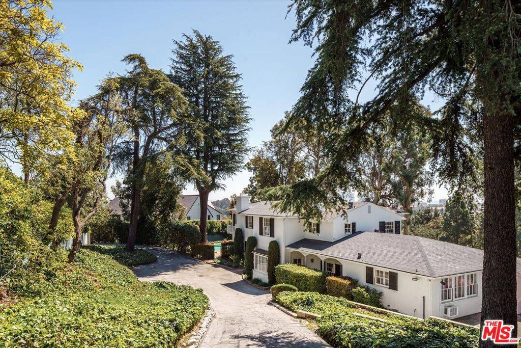 Los Angeles, CA 90077,10810 Ambazac WAY