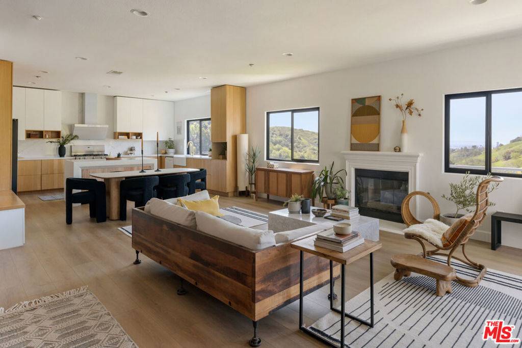 Los Angeles, CA 90031,3750 Roberta ST