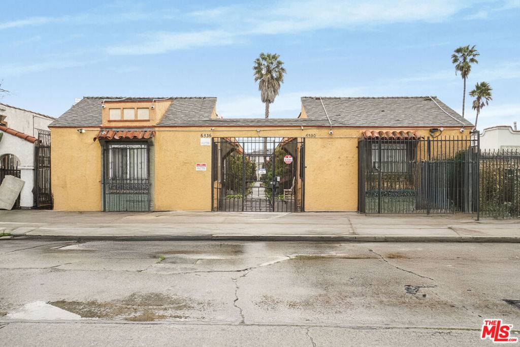 Los Angeles, CA 90043,6536 S Victoria AVE