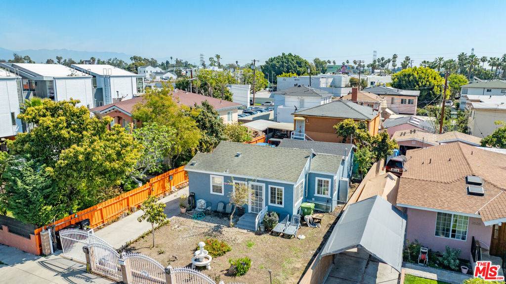 Los Angeles, CA 90034,2634 Cullen ST