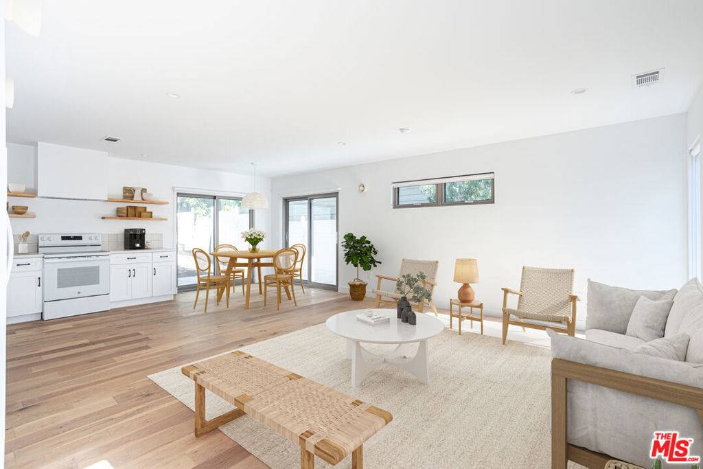 Los Angeles, CA 90042,368 3/4 N Avenue 53