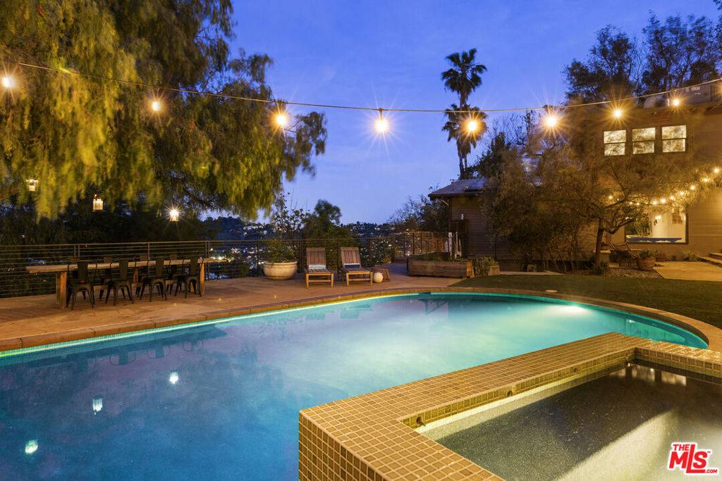 Los Angeles, CA 90065,861 W Avenue 37