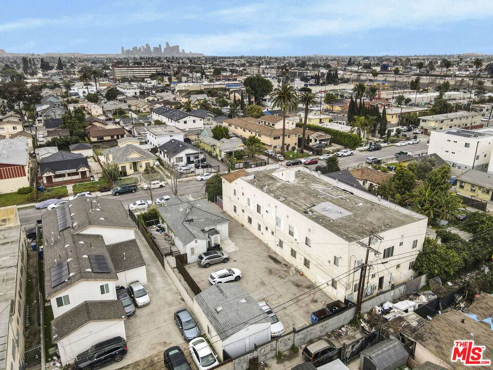 Los Angeles, CA 90044,602 W 75th ST
