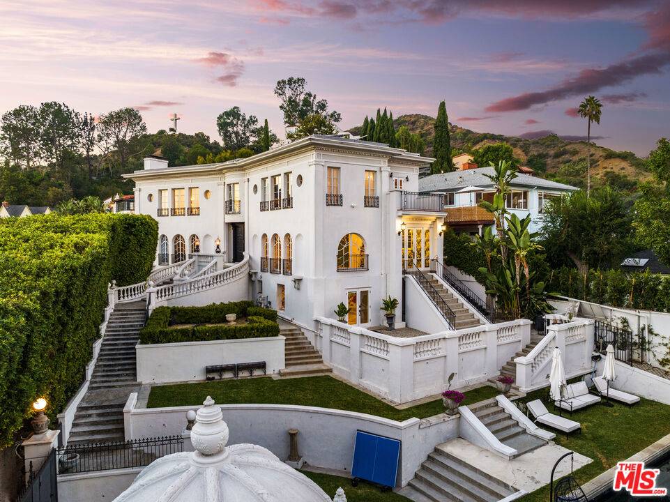 Los Angeles, CA 90068,6533 Cahuenga TER