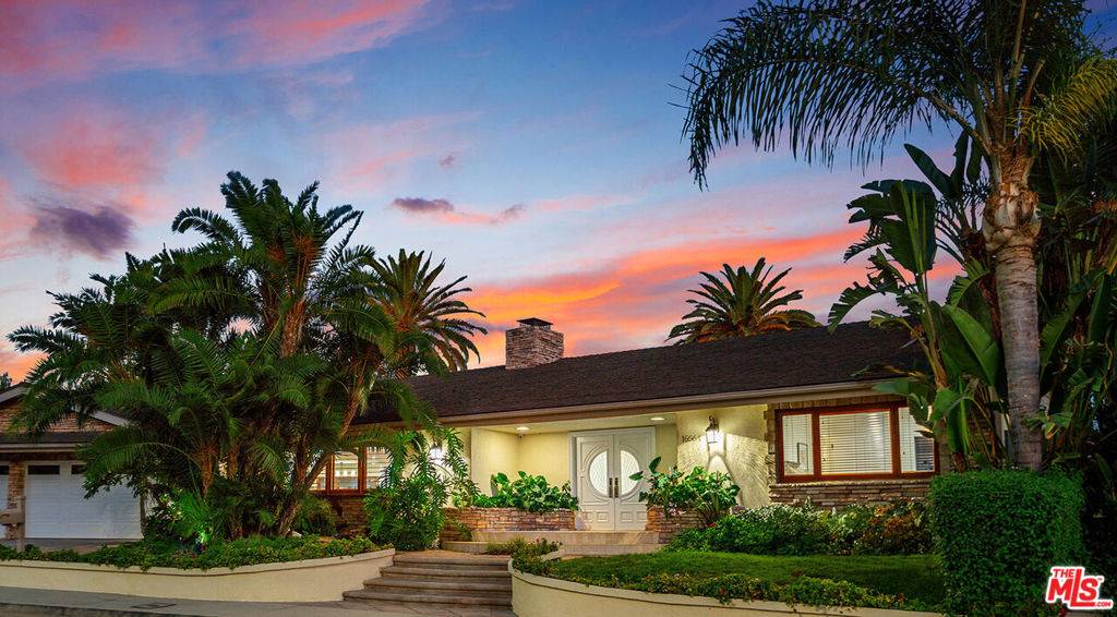 Los Angeles, CA 90049,16564 Park Lane CIR