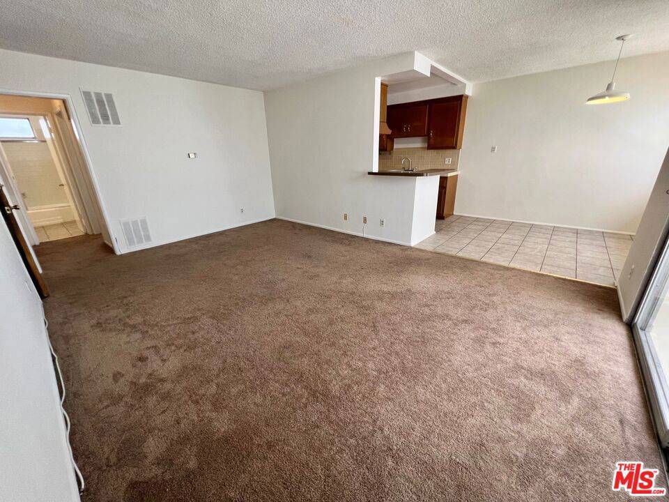 Los Angeles, CA 90049,11727 Mayfield AVE #7