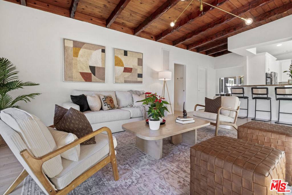 Topanga, CA 90290,1128 Canyon TRL