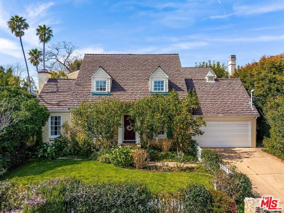Los Angeles, CA 90049,333 Oceano DR