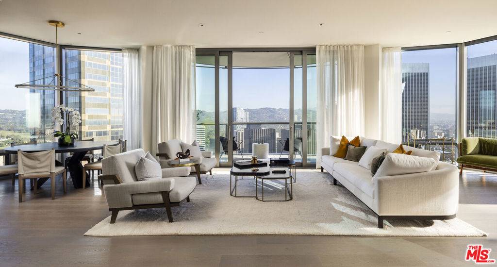 Los Angeles, CA 90067,211 Elm Court #32C