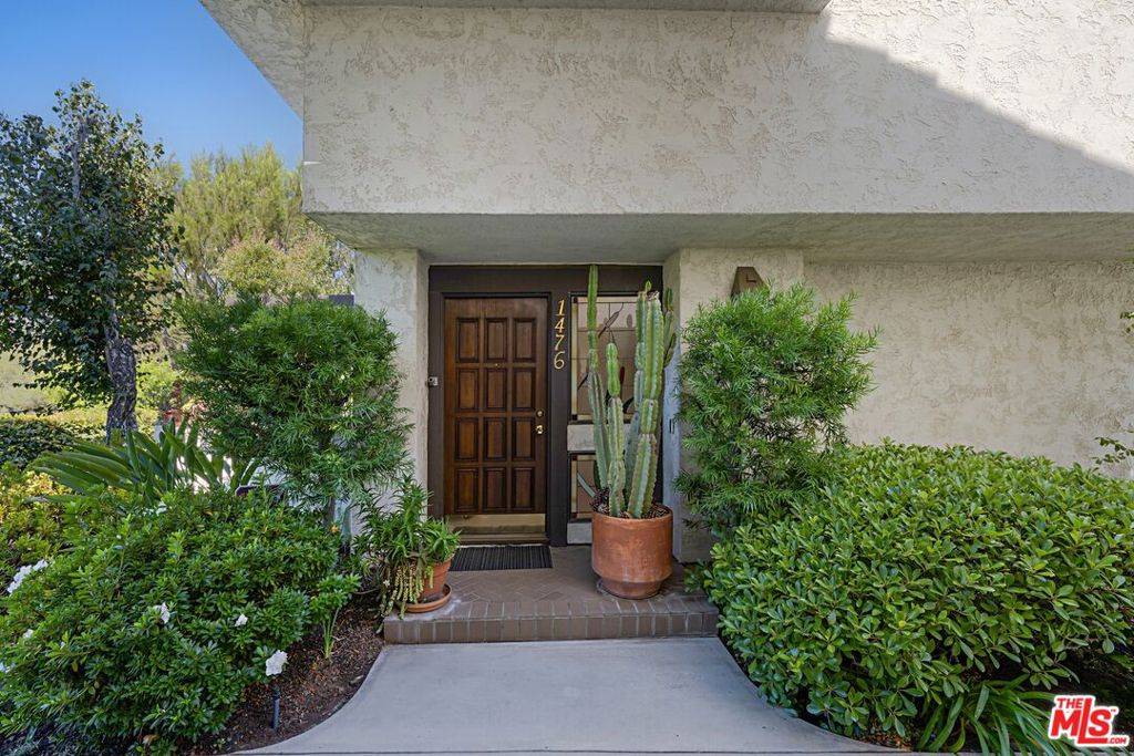 Pacific Palisades, CA 90272,1476 Palisades DR