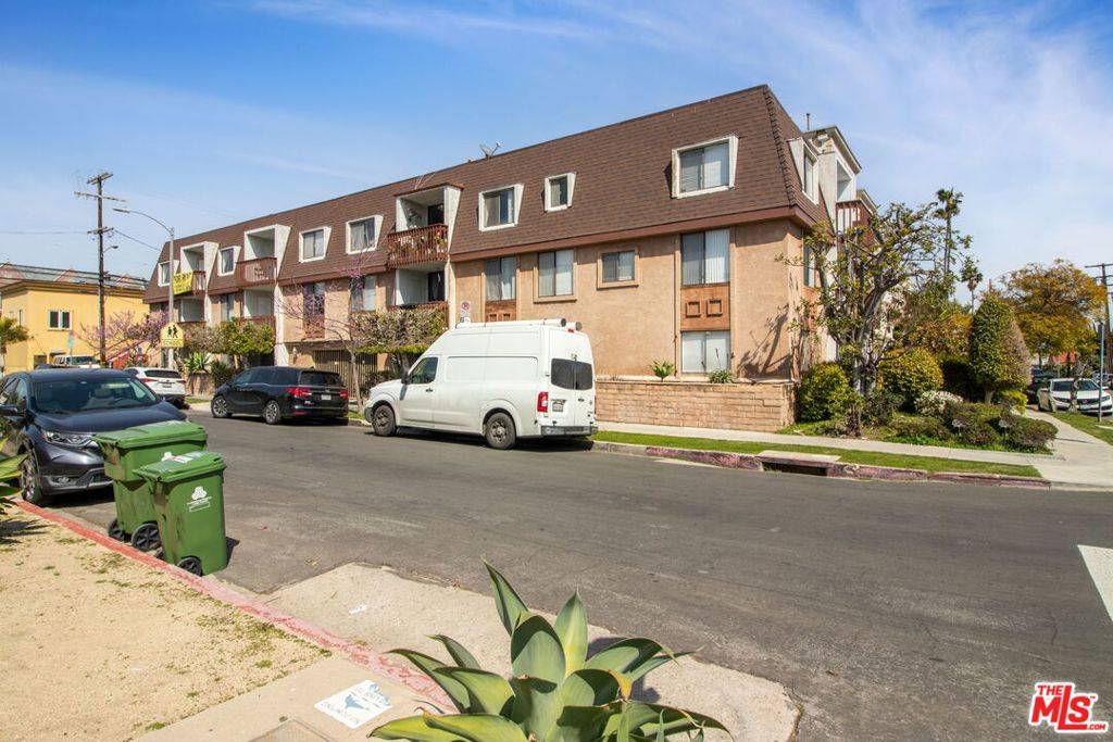 Los Angeles, CA 90035,9055 Alcott ST #204