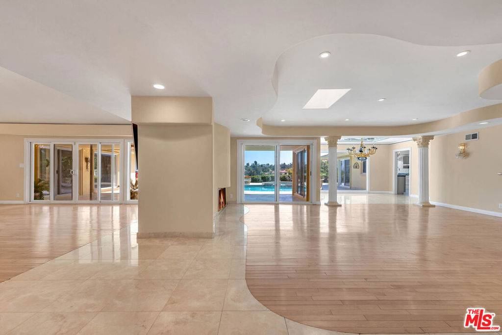 Encino, CA 91436,16447 Westfall PL