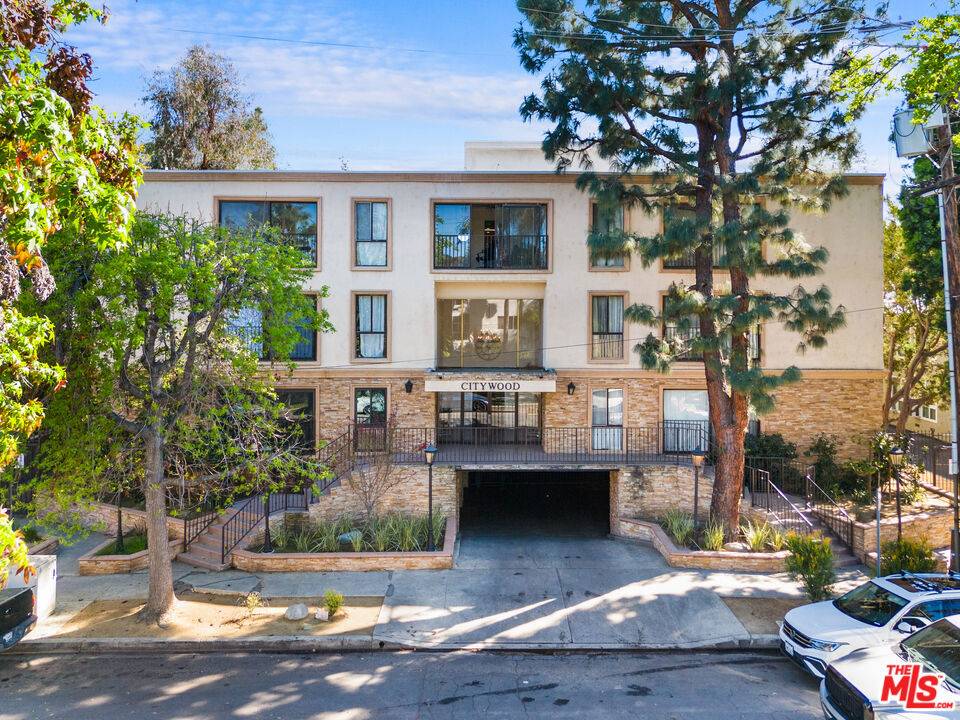 Sherman Oaks, CA 91411,15344 Weddington ST #209