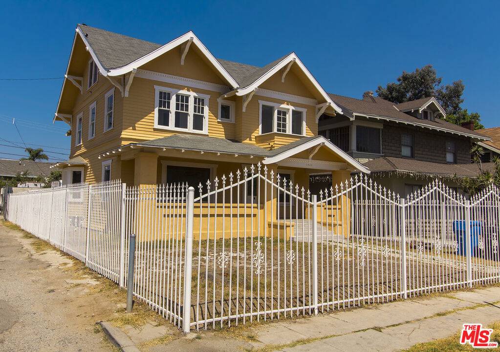 Los Angeles, CA 90019,1737 5th AVE