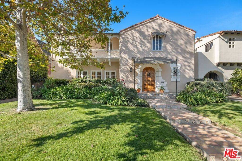 Los Angeles, CA 90004,129 N MCCADDEN PL