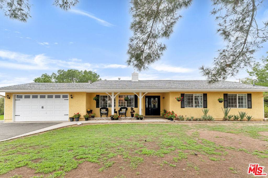 Agua Dulce, CA 91390,10415 Bedworth RD