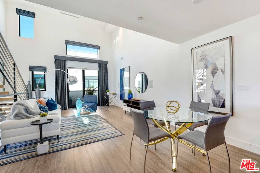 North Hollywood, CA 91606,6355 Elmer AVE