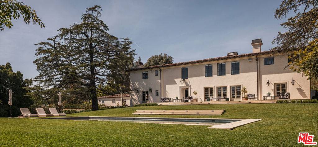 Los Angeles, CA 90077,115 N Carolwood DR