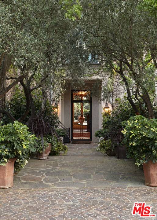 Montecito, CA 93108,1360 E Mountain DR