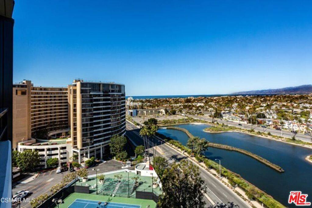 Marina Del Rey, CA 90292,4337 Marina City #1147