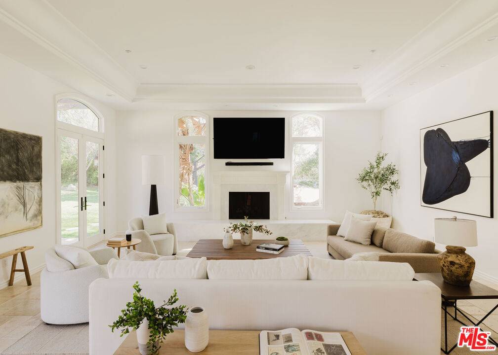 Calabasas, CA 91302,23597 Park South ST