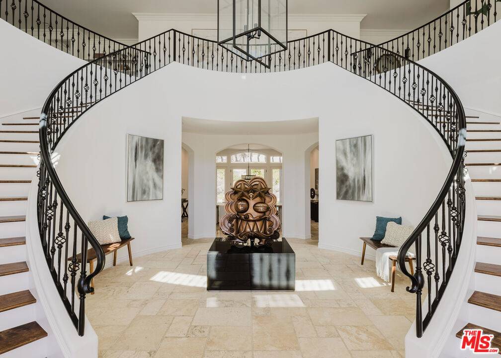 Calabasas, CA 91302,23597 Park South ST