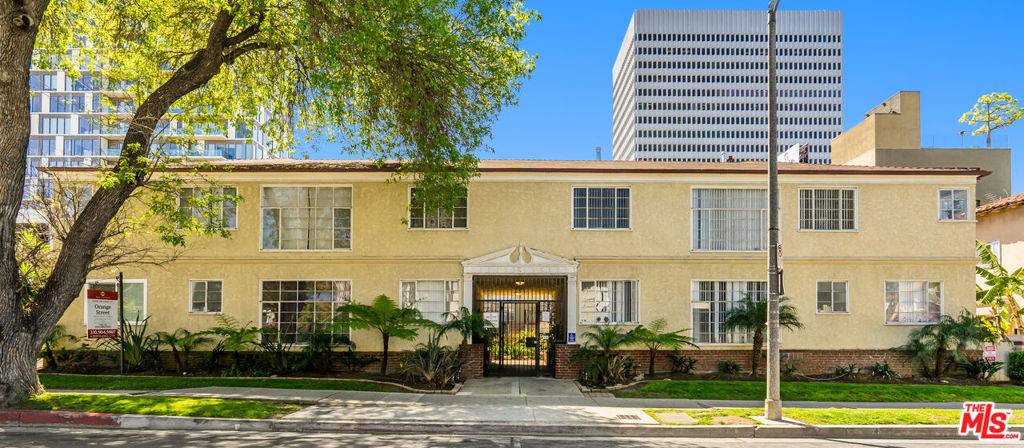 Los Angeles, CA 90048,6300 Orange ST