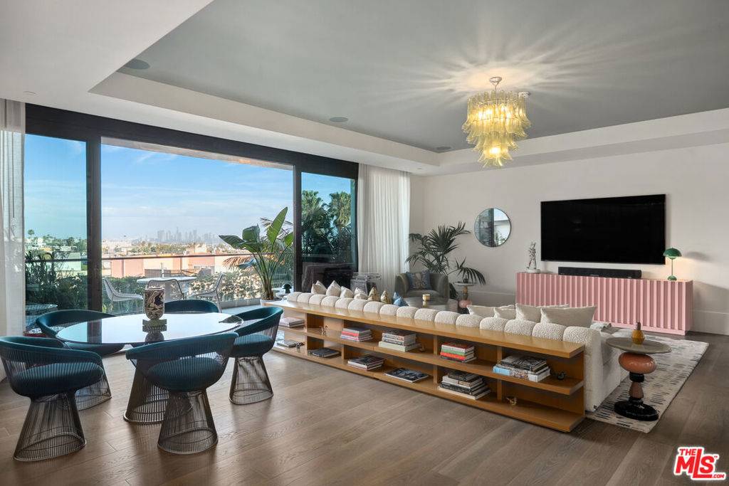 West Hollywood, CA 90069,8420 W Sunset BLVD #504