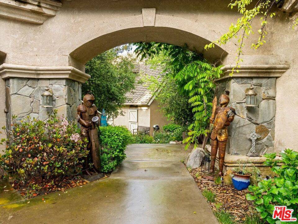 Murrieta, CA 92562,39455 Avenida La Cresta