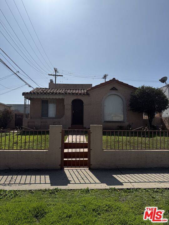 Los Angeles, CA 90047,1412 W 89th ST