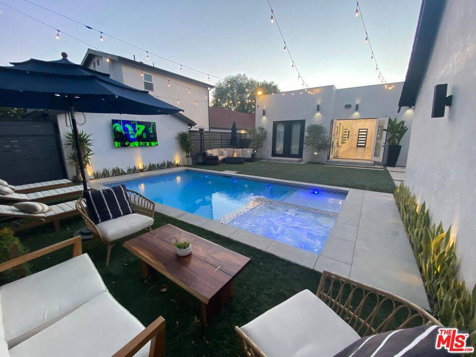 Los Angeles, CA 90035,1420 Stearns DR