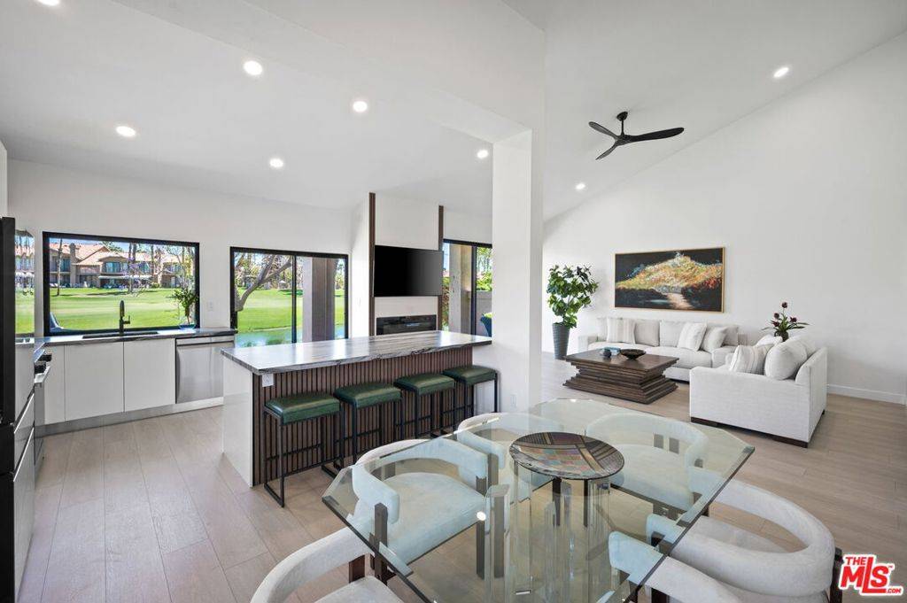 Palm Desert, CA 92211,38306 Gazania CIR